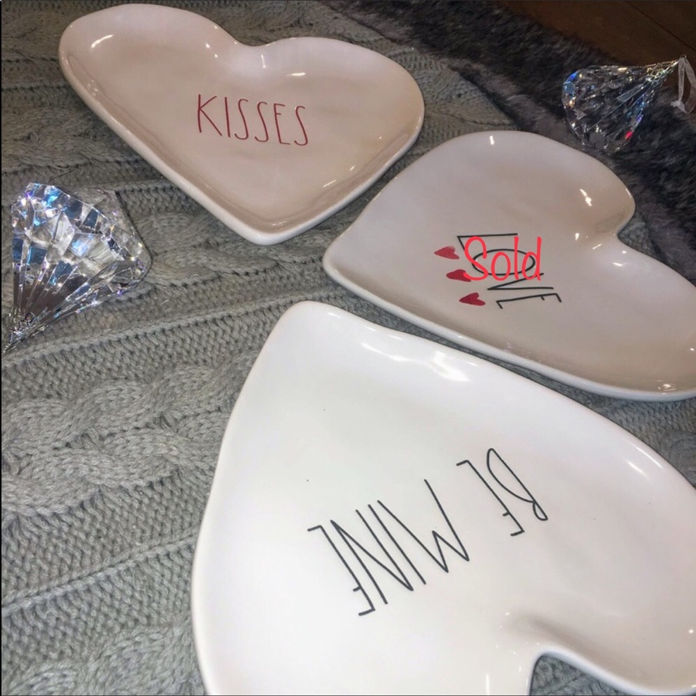 Rae Dunn Heart Plates BE MINE & KISSES